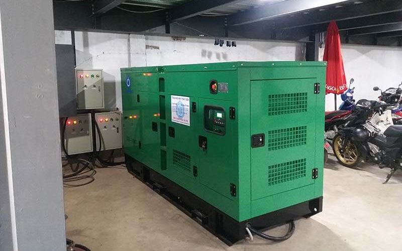 Máy phát điện công nghiệp hoặc công suất lớn