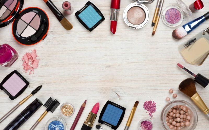 nước hoa và mỹ phẩm