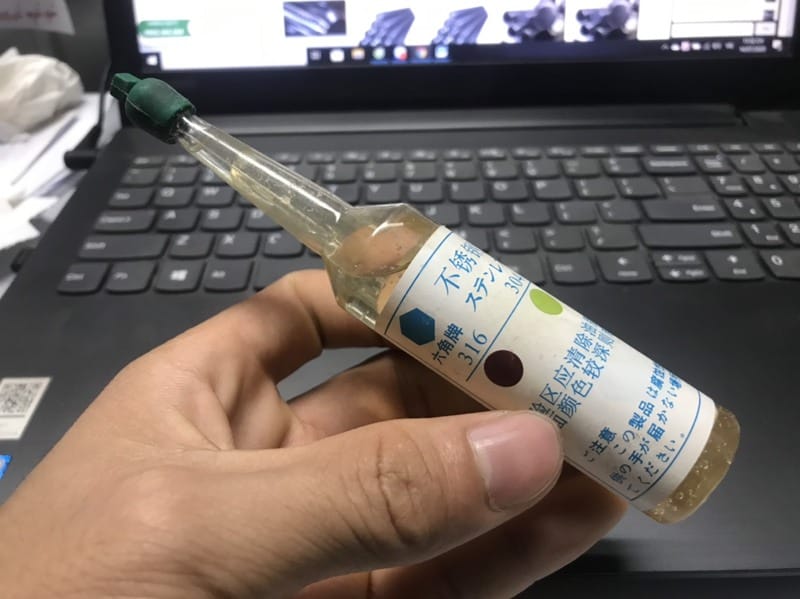Phân biệt bằng thuốc thử inox